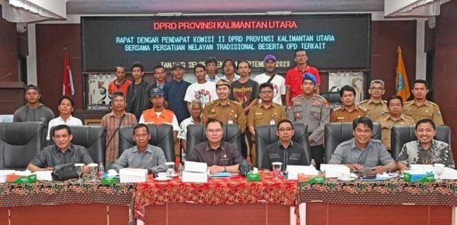 
					Nelayan tradisional ngadu ke DPRD Kaltara terkait banyak penangkapan ikan gunakan strum dan racun. Foto : Humas Setwan