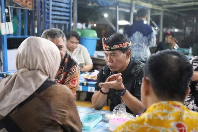 
					AUDIENSI : Gubernur Kaltara, Drs H Zainal A Paliwang SH, M.Hum menerima kunjungan rombongan Tim Teknis Mahkamah Agung (MA) RI, Rabu (13/9).


