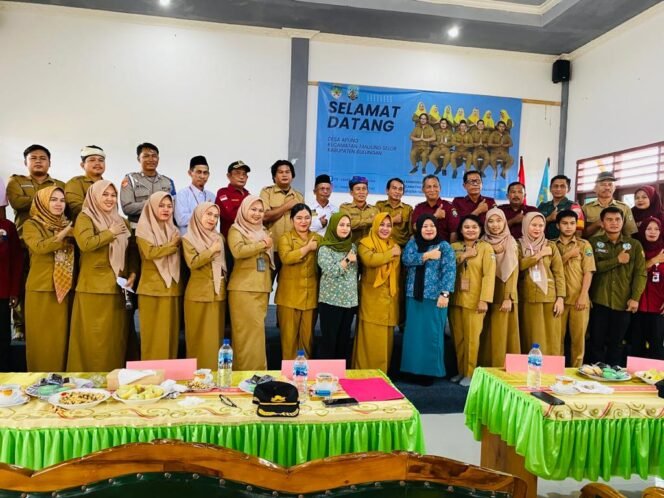 
					Desa Sambungan Selatan, Kecamatan Tana Lia, Kabupaten Tana Tidung menerima kunjungan kerja dari Desa Apung, Kecamatan Tanjung Selor, Kabupaten Bulungan, Senin (16/10/2023).

