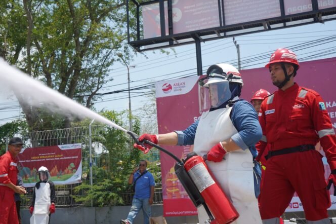 
					 PT KPI unit Balikpapan menggelar Sosialisasi El Nino, koordinasi kegiatan Major Emergency Drill 2023 serta pelatihan penggunaan alat pemadam api ringan (APAR). Kegiatan dilaksanakan di Kantor Diklat Karang Anyar Balikpapan, Minggu (15/10).

