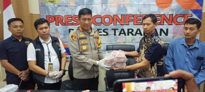 
					 Polres Tarakan berhasil menyelamatkan uang negara hasil Pengungkapan dugaan tidak pidana korupsi (Tipikor) pembangunan dan pemasangan air Traffic Control System' (ATCS) yang di di Kota Tarakan.

