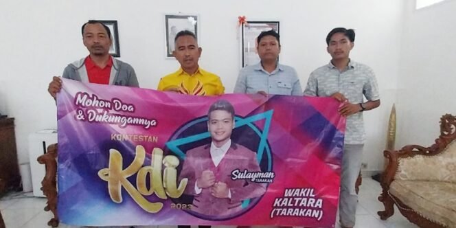 
					Walikota Tarakan Khairul (Kemeja Kuning) Sampaikan Dukungan Untuk Sulayman di Ajang KDI 2023. Foto: ist 