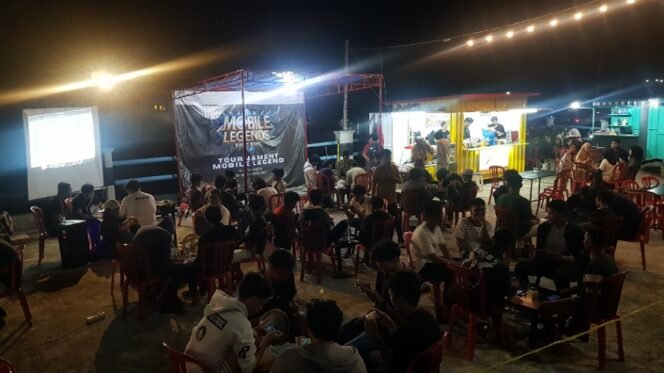 
					Rumah Aspirasi Deddy Sitorus gelar turnamen mobile legends. Foto : Fokusborneo.com 