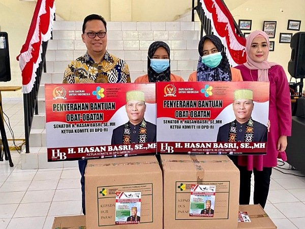 Kunjungi Politeknik Nunukan, Hasan Basri Berikan Bantuan Kesehatan dan Beasiswa KIP Kuliah