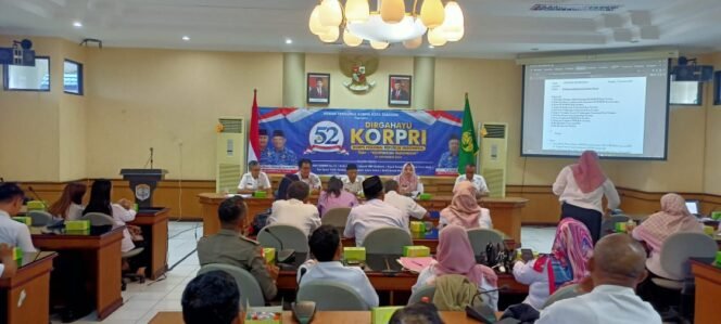 
					Panitia Pelaksana peringatan Hari Ulang Tahun Korps Pegawai Republik Indonesia (KORPRI) ke-52 tahun 2023 di Kota Tarakan terus memantapkan persiapan. 

