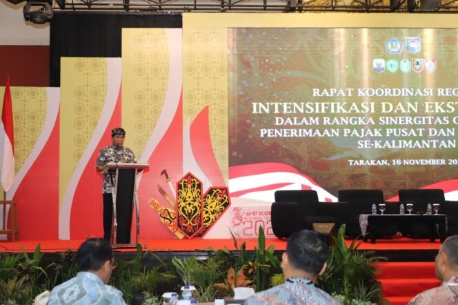 
					RAKOR PAJAK : Gubernur Kaltara, Drs H Zainal A Paliwang SH, M.Hum menjadi keynote speaker pada Rakor Regional Intensifikasi dan Ekstensifikasi Dalam Rangka Sinergitas Optimalisasi Penerimaan Pajak Pusat dan Pajak Daerah se-Kalimantan Tahun 2023 di Hotel Tarakan Plaza, Kamis (16/11).



