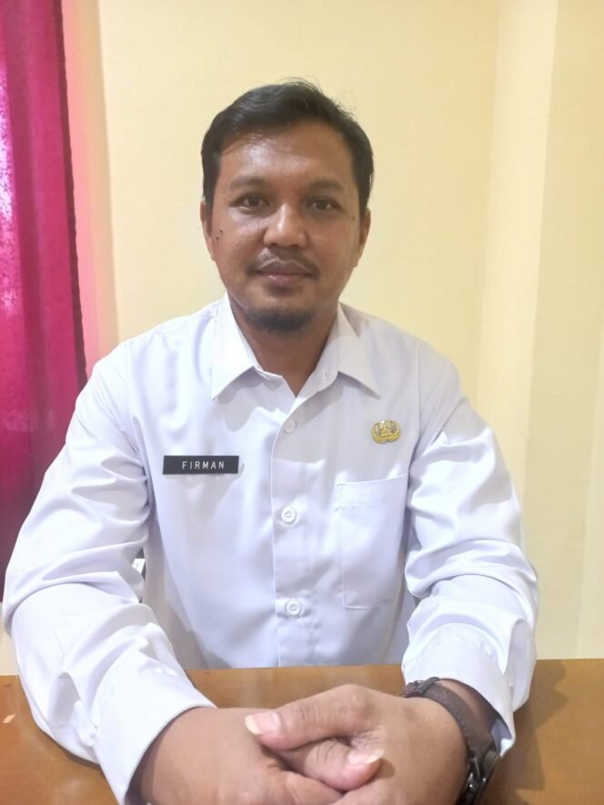 
					Kepala Bidang Poliitik Dalam Negeri dan Organisasi Masyarakat (Poldagri dan Ormas) Firman Rudding 