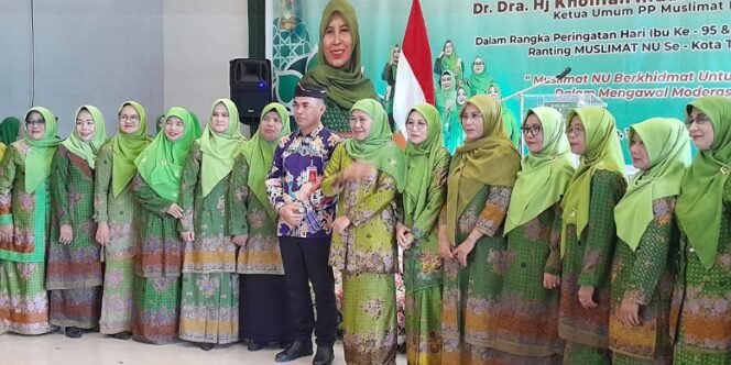 
					Ketum PP Muslimat NU Khofifah Indar Parawansa Menghadiri Pelantikan Pengurus PAC dan Ranting Muslimat NU se-Kota Tarakan. Foto: fokusborneo.com 