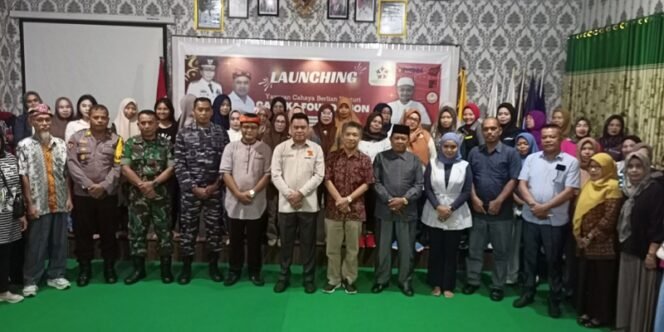 
					Ketua Pembina Caraca Foundation Jufri Budiman (tengah) Membuka Pelatihan UMKM Bisnis Kreatif di Tarakan. Foto: fokusborneo.com