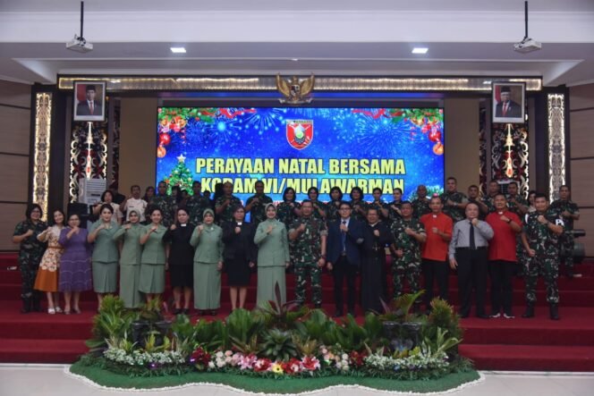 
					Kodam VI/Mulawarman menggelar Perayaan Natal tahun 2023 di Aula Makodam VI/Mlw pada hari Rabu (10/01/24). 
