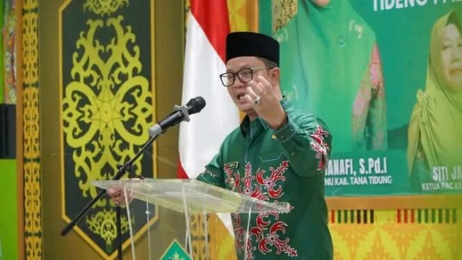 
					Bupati Tana Tidung Ibrahim Ali menghadiri sekaligus melantik Pengurus Anak Cabang (PAC) Muslimat Se-Kabupaten Tana Tidung, di Aula Kantor Kementerian Agama Tana Tidung.