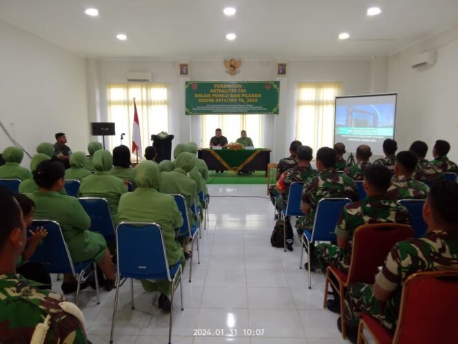 
					Kodim 0914/TNT melaksanakan kegiatan sosialisasi netralitas TNI  kepada Prajurit dan Persit pada Pemilu 2024, Rabu (31/1/24)