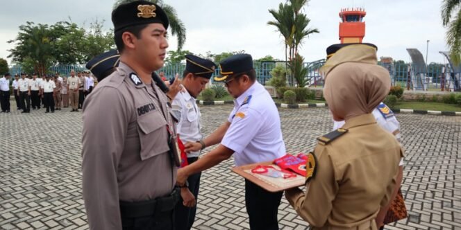 
					Pelepasan Tanda Petugas Posko Natal 2023 dan Tahun Baru 2024 di Bandara Juwata Tarakan. Foto: ist