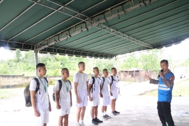 
					Biro SDM Polda Kalimantan Utara melaksanakan kegiatan supervisi pradiktuk Bintara dan Tamtama Polri gelombang I tahun anggaran 2024 yang dilaksanakan di Gedung Klinik Biddokkes Polda Kaltara, Rabu (24/01/24).