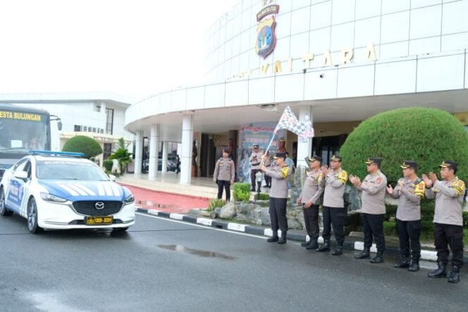 
					Kapolda Kaltara Irjen Pol. Daniel Adityajaya, S.H., S.I.K., M.Si. memimpin Apel Gelar Pasukan Pemberangkatan Personel BKO Satwil Jajaran Polda Kaltara Dalam Rangka Pengamanan Masa tenang dan masa pungut suara Pemilu 2024, Sabtu (10/02/2024)