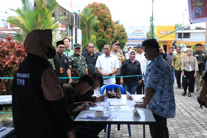 
					Pemkab Bulungan bersama Forkopimda Bulungan melakukan monitoring pemungutan suara, Rabu (14/2/24).