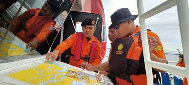 
					Simulasi! Pesawat Bintang Air Jatuh di Perairan Tarakan, Unsur SAR Berhasil Evakuasi Korban 

