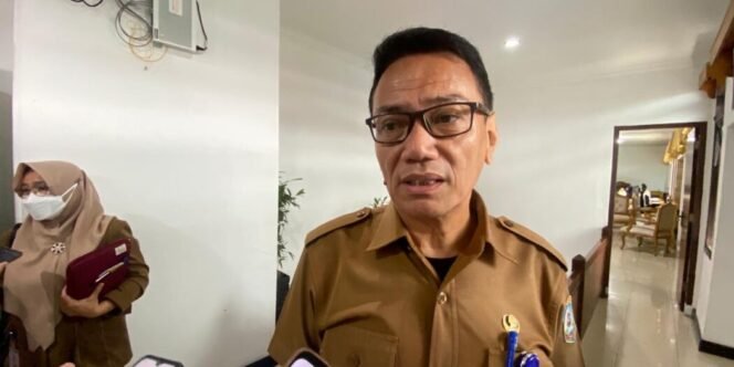 
					Kepala DLH Kota Balikpapan Sudirman Djayaleksana