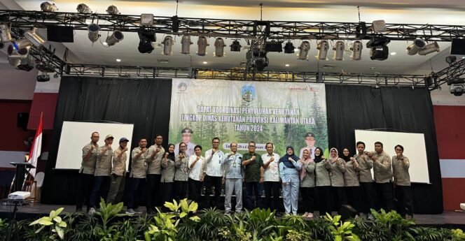 
					UPTD KPH Kota Tarakan
RAKOR PENYULUH : Foto bersama seluruh Penyuluh Kehutanan KPH Tarakan dengan narasumber Rakor Penyuluhan Kehutanan Lingkup Dinas Kehutanan Provinsi Kaltara Tahun 2024, Rabu (28/2). Foto: KPH Tarakan