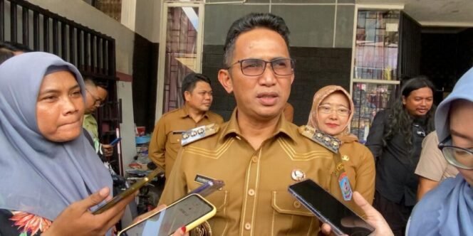 
					Wali Kota Balikpapan Rahmad Masâ€™ud