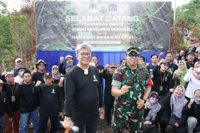 
					Bersama Kepala BP2SDM KLHK, Dandim 0907/Trk Pimpin Penanaman Pohon Hari Bakti Rimbawan
