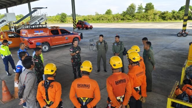 
					TNI Bantu Pencarian Pesawat Hilang Di Kaltara.

