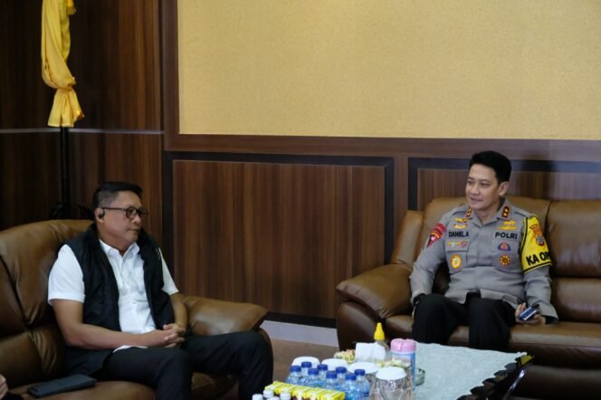 
					Kapolda Kaltara Irjen Pol. Daniel Adityajaya, S.H., S.I.K., M.Si. Menerima Kunjungan Kerja Kadivhubinter Polri, Ses NCB Indonesia Beserta Tim di Mako Polda Kaltara Tanjung Selor, Selasa (19/03/2024).

