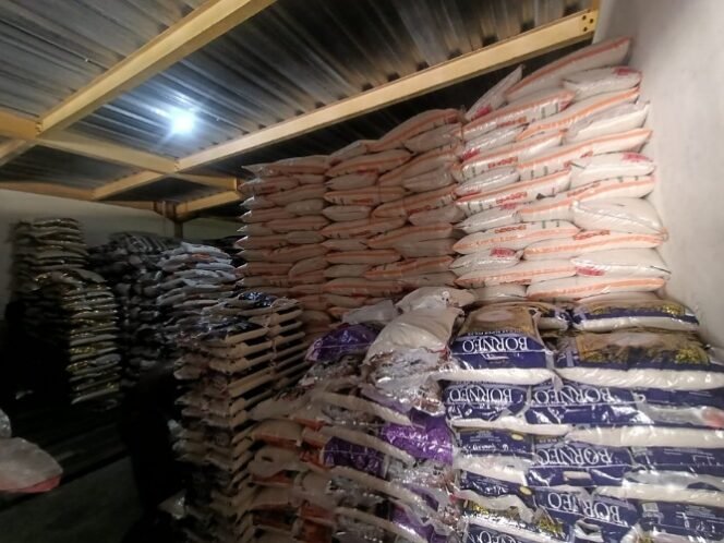 
					Gudang beras PT. Pelita Abadi. Foto : Ist 