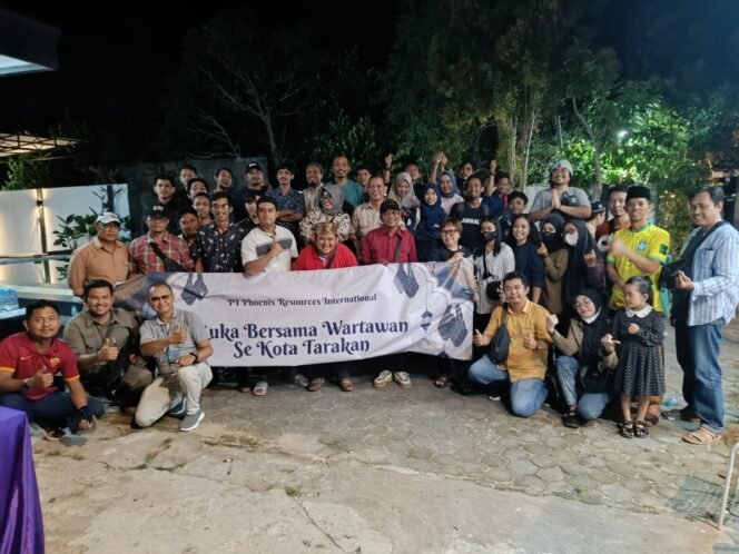 
					Manajemen PT Phoenix Resources International atau disingkat PRI melalui Tim Humasnya menggelar buka puasa bersama dengan pemimpin redaksi media dan wartawan serta organisasi wartawan yang berdomisili di Kota Tarakan, Kalimantan Utara, Kamis (4/4/24).

