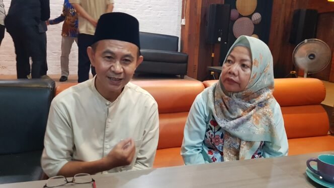 
					Ketua FKWT Kota Tarakan Idoeliansyah bersama tokoh perempuan Tidung Mariyam. Foto : Fokusborneo.com 