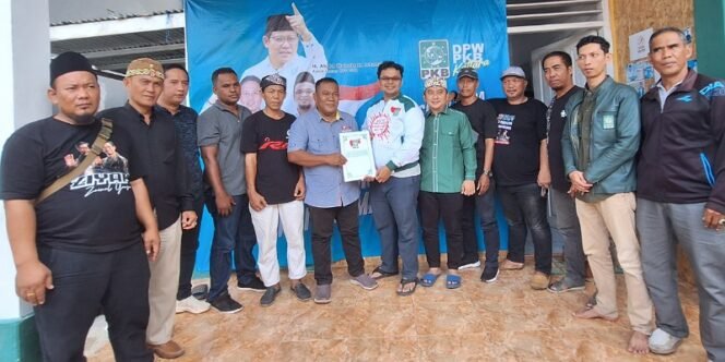 
					Bangun Koalisi Besar! Zainal Arifin Paliwang Ambil Formulir Bacalon Gubernur Kaltara di PKB