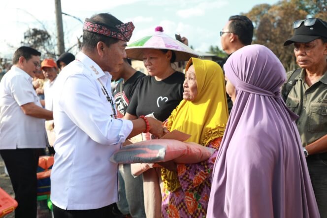 
					Gubernur Kalimantan Utara (Kaltara) DR (HC) H. Zainal A. Paliwang, M.Hum  mengunjungi dan menyerahkan bantuan bagi warga korban kebakaran RT.9 di Desa Long Beluah, Kecamatan Tanjung Palas Barat, Rabu (15/5/24).

