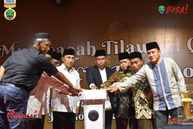 
					Bupati Bulungan, Syarwani, S.Pd, M.Si secara resmi membuka MTQ ke 19 tahun 2024 tingkat Kecamatan Tanjung Selor di halaman Masjid Agung Istiqomah, Selasa (18/6/24) Malam.