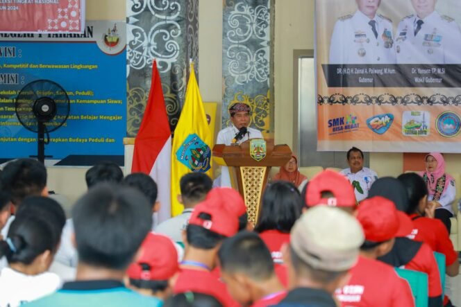 
					Olimpiade Olahraga Siswa Nasional (O2SN) tingkat SMA, SMK, dan SLB tingkat Provinsi Kalimantan Utara resmi dibuka oleh Gubernur Kalimantan Utara (Kaltara) DR. (HC). H. Zainal A. Paliwang, M.Hum. di SMAN 1 Kota Tarakan, Rabu (5/6).