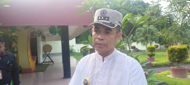 
					Pejabat Wali Kota Tarakan, Dr Bustan,S.E.,M.Si