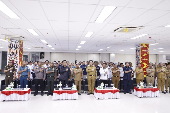 
					MUSRENBANG RPJPD : Gubernur dan Wagub Kaltara, DR (HC) H Zainal A Paliwang, M.Hum - Dr Yansen, TP, M.Si mengikuti forum Musrenbang RPJPD Tahun 2025-2045, Senin (10/6).