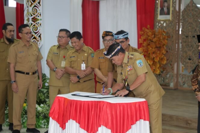 
					Menuju Pembangunan Berkelanjutan