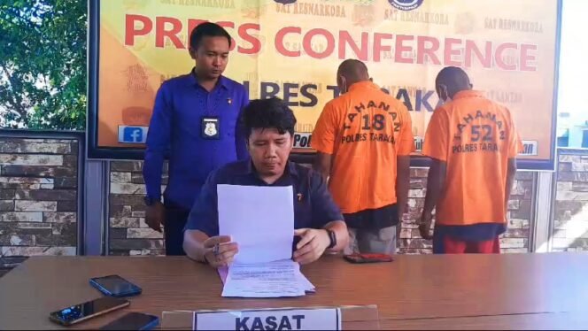 
					Pelaku pembobolan booth jualan Es, Insial FB (23) dan AH (25)