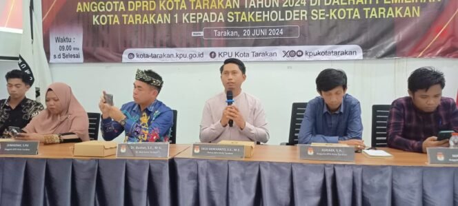 
					Komisi Pemilihan Umum (KPU) Kota Tarakan gelar rapat koordinasi dan sosialisasi Pelaksanaan Pemilihan Ulang (PSU) Pemilu Anggota DPRD Kota Tarakan di daerah pemilihan Kota Tarakan 1, Kecamatan Tarakan Tengah, Kamis (20/6/2024).
