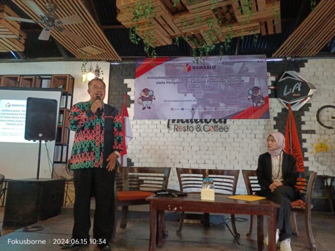
					Komisioner Bawaslu Kaltara, Arif Rochman