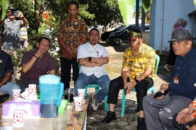 
					Pj Wali Kota Tarakan, Dr. Bustan, S.E., M.Si., mendampingi Komisi IV DPRD Provinsi Kalimantan Utara meninjau lahan re.ncana pembangunan SMA Negeri 5 Tarakan, Jumat (5/7/2024