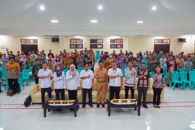 
					PENINGKATAN KOMPETENSI : Plt. Kepala DKISP Kaltara, H Iskandar, S.IP, M.Si menghadiri Pelatihan GTA Digital Talent Scholarship Tahun 2024 di aula SMA Negeri 1 Tarakan, Senin, (1/7). 


