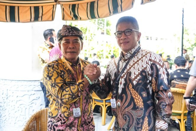 
					LHP : Gubernur Kaltara, DR (HC) H Zainal A Paliwang, M.Hum menghadiri kegiatan penyerahan LHP LKPP Tahun 2023 di JCC, Senin (8/7).


