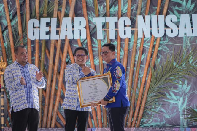 
					Bupati Tana Tidung, Ibrahim Ali menghadiri Gelar TTG (Teknologi Tepat Guna) Nusantara XXV tahun 2024 di Provinsi (NTB) Nusa Tenggara Barat, Senin (15/7/2024)

