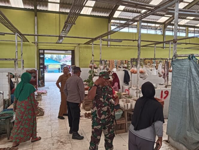 
					Jelang Pilkada Kukar, Polsek Samboja Gencar Lakukan Patroli Gabungan 3 Pilar

