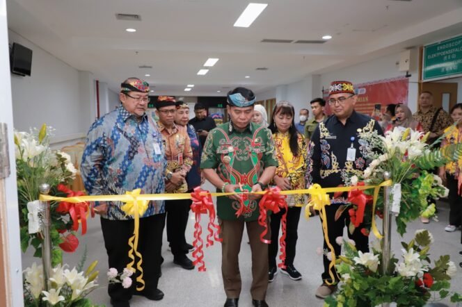 
					CATH LAB : Gubernur Kaltara, DR (HC) H Zainal A Paliwang, M.Hum meresmikan langsung Cath Lab di RSUD dr.Jusuf SK, Kota Tarakan, Sabtu (27/7) pagi. 

