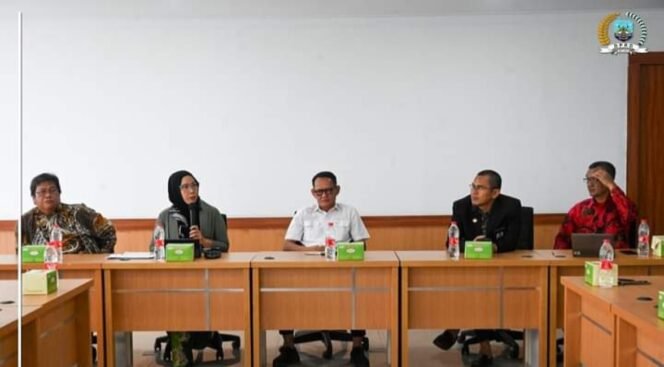 
					Anggota Pansus III DPRD Provinsi Kaltara lakukan studi komparasi ke Komisi Nasional Disabilitas (KND) RI di Jakarta. Foto : Humas Setwan 