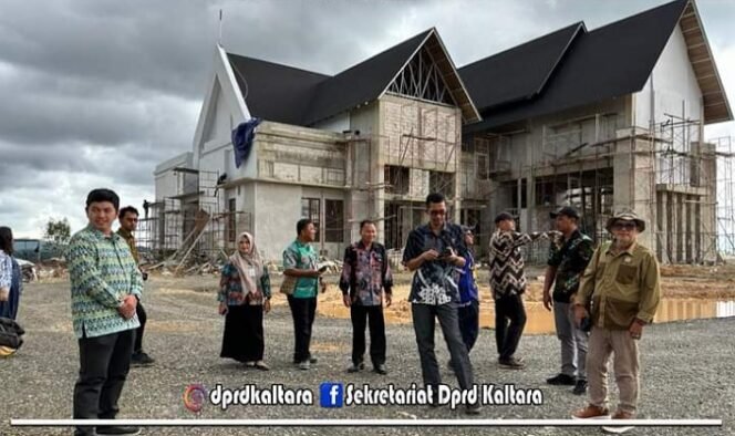 
					Monev, Pansus LKPj DPRD Kaltara Fokus Tinjau Proyek Pembangunan di Bulungan. Foto : Humas Setwan 