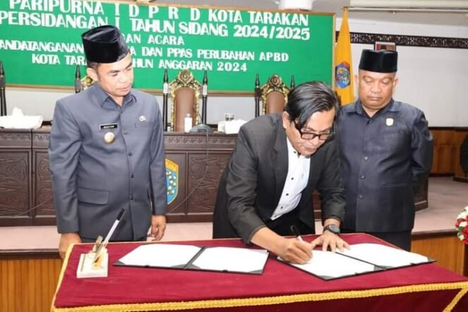 
					Rapat Paripurna Anggota DPRD Kota Tarakan agenda penandatanganan nota kesepakatan KUA-PPAS APBD-P 2024. Foto : Ist