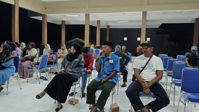 
					Jelang Pilkada serentak 2024, Bhabinkamtibmas Guntung hadiri dan Amankan Rapat Pleno Terbuka DPHP Tingkat Kelurahan
